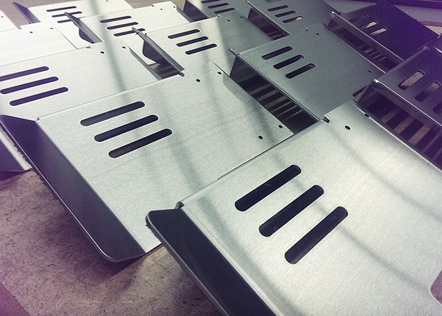 Laser-Kantteile mit Schliff in Walzrichtung 